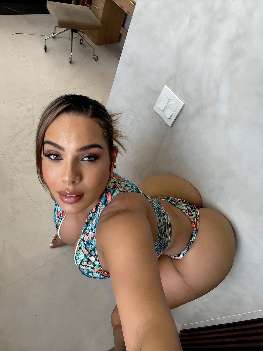 kissinbrat's tweet photo. a sight to see. https://t.co/mkdIVl4Rmh