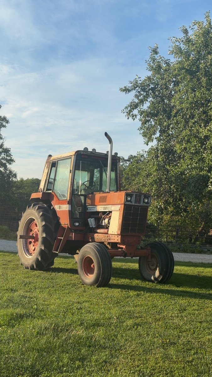 chaseevans134's tweet photo. 1486 forsale reman motor serviced and ready to work. Just don’t like climbing in it being 6’5. Over $700 In miscellaneous parts this spring https://t.co/4yrYpOohzA