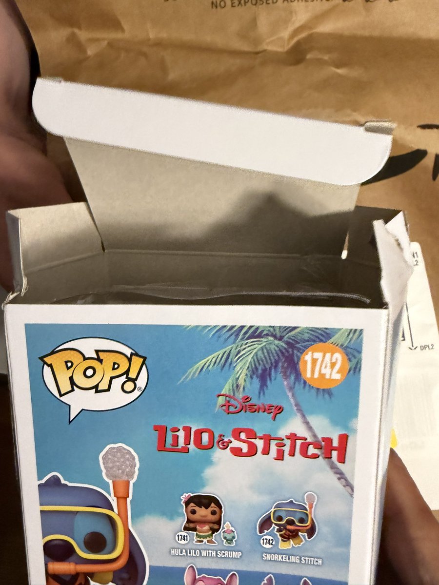 TheRalphReeves's tweet photo. @amazon can you please stop shipping Funko Pops in mailing envelopes! No padding whatsoever in this envelope. This is the second return I��ll have to do in the past few weeks.  @OriginalFunko https://t.co/HqsSXEHm8p