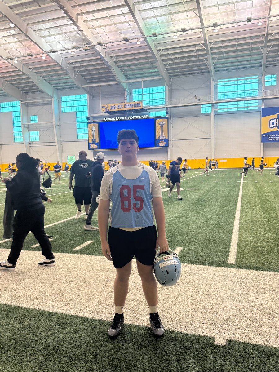 Danny__Leonard's tweet photo. Huge thanks to @graham_wilbert and @CoachDuzzPittFB for the invite to the Pitt Football Camp today! Learned a lot, worked hard, and had a blast competing.

#H2P @coachdaoust @CoachDarveau @Coach_Tiz @CoachLyonsCVfb https://t.co/fSriD80aui