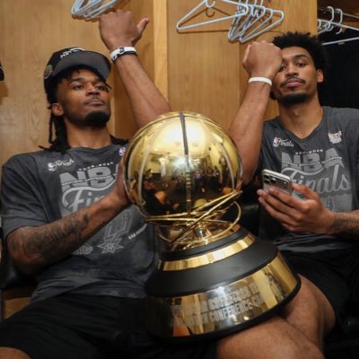 CastleFor3's tweet photo. #NewProfilePic https://t.co/S1vCGzbrdc