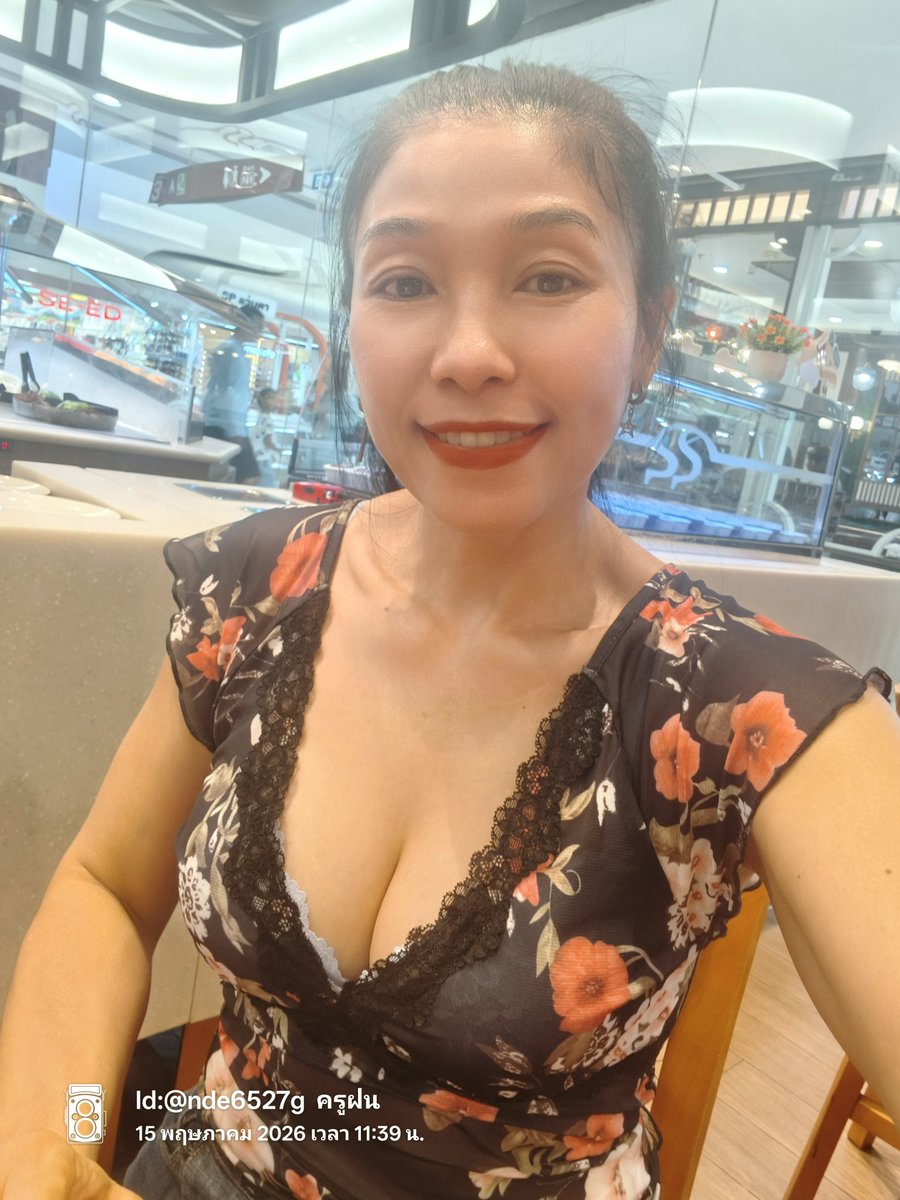 Fonlovely88's tweet photo. ออกข้างนอกบ้าง https://t.co/YLjoVRkPgb