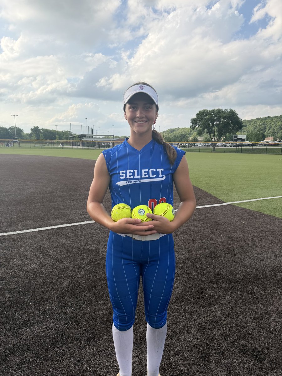 PCleary2028's tweet photo. Been working hard this offseason on adding more power to my swing. I love being able to see the results! 
.474 AVG
.583 OBP
4 1B
2 2B
3 💣
10 R
9 RBI
@ejonesrockchalk @cnote1616 @2k10Select @TGETalent @LineDsoftball @CoastRecruits @MidwestPremierS @SBRRetweets @LNEagleSoftball https://t.co/cnr5M37VlY