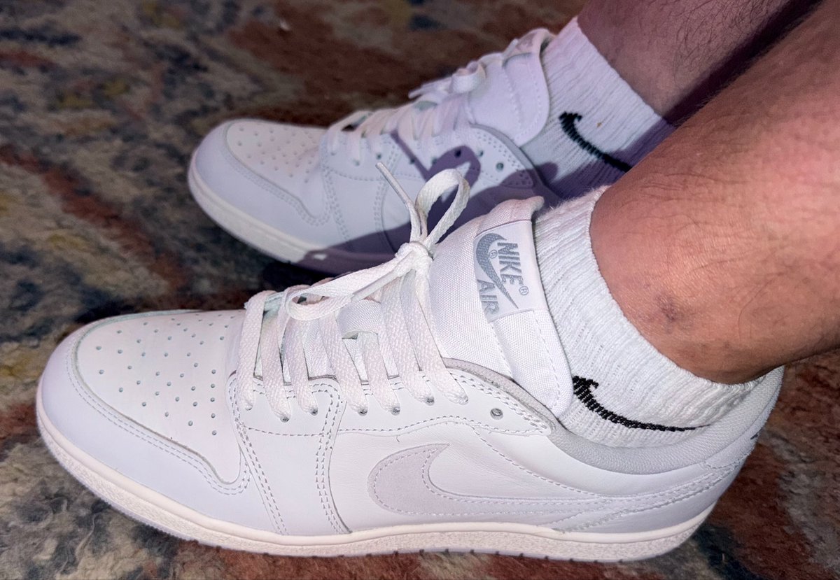 JsNDunks's tweet photo. Jordan 1 Low ‘85 Natural Gray. https://t.co/ARIY0dMV93