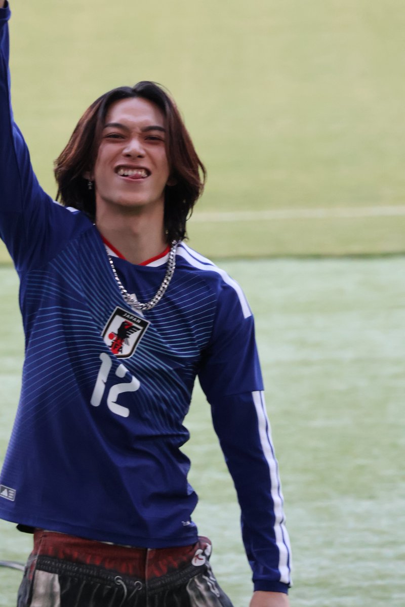 bitou_soccer's tweet photo. 目の前にセクシーなイケメンが来ました

#JI_BLUE #daihyo #池崎理人 さんで合ってますか？😺 https://t.co/BMZvyoJ6sw