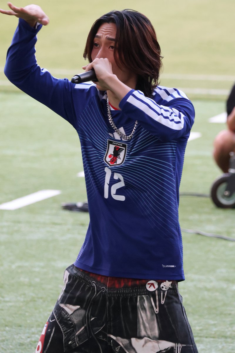 bitou_soccer's tweet photo. 目の前にセクシーなイケメンが来ました

#JI_BLUE #daihyo #池崎理人 さんで合ってますか？😺 https://t.co/BMZvyoJ6sw