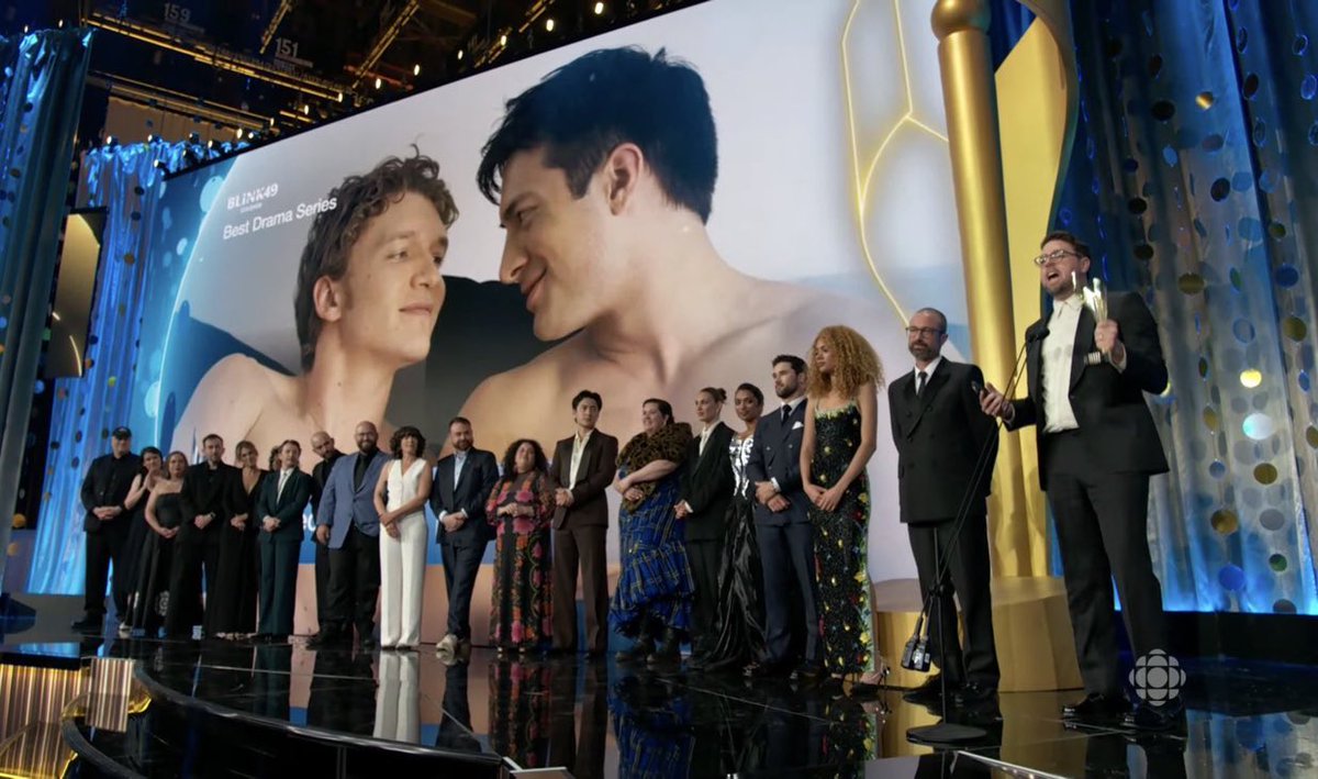81h24's tweet photo. they won 18/18 awards they were nominated for... #BIGSHIT https://t.co/r8WHqkD6U5