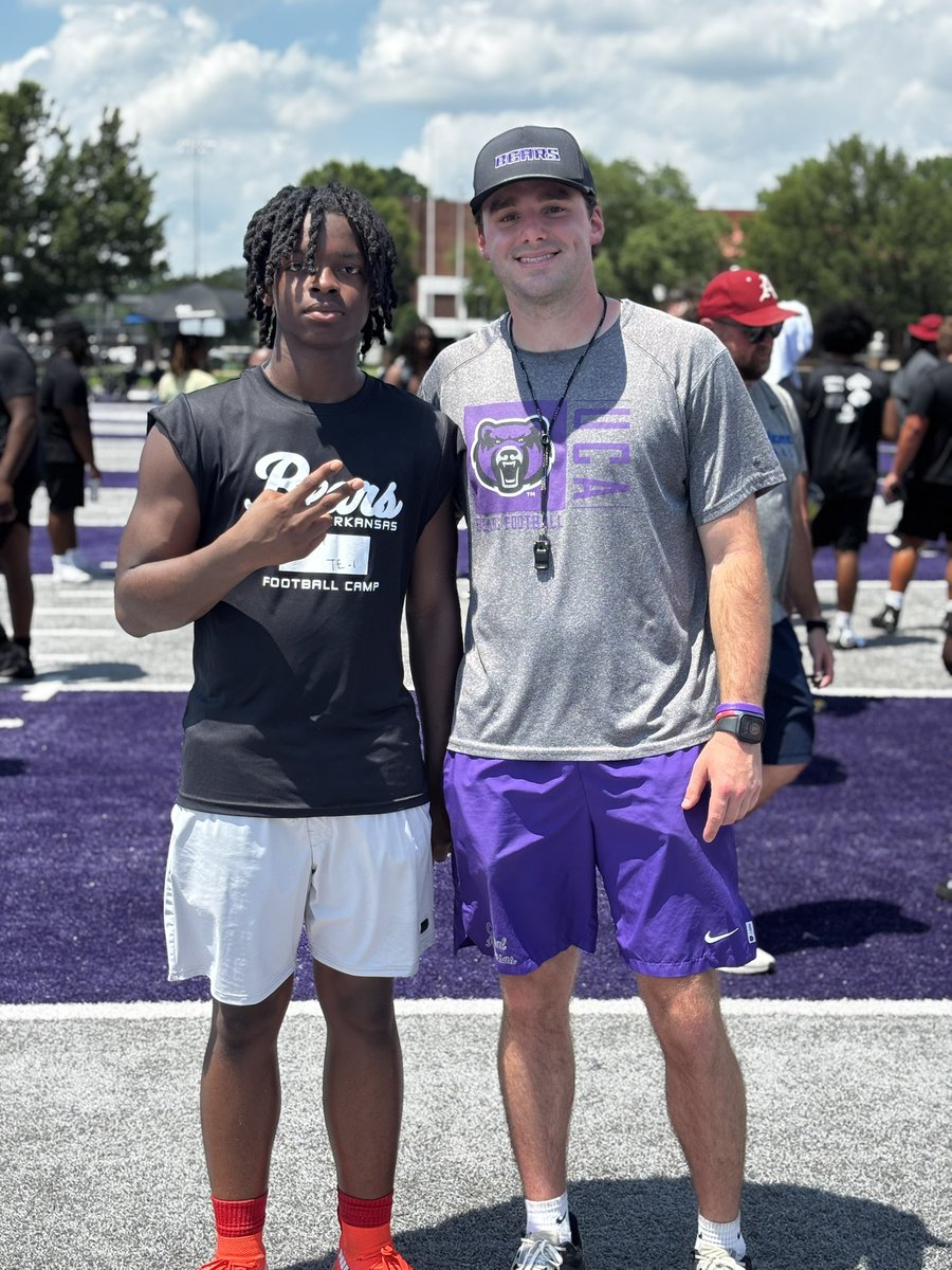 CurtisTippittJr's tweet photo. Enjoyed competing today at the “All Arkansas Camp” hosted by @UCA_Football. 

I competed today as both a 2030 TE and Edge. Looking forward to competing again. 

Always thankful for conversations with the coaches. #AGTG 

@CoachUptergrove @CoachRBolden @CoachPatterson0 @CoachCross_x @Coach_White1 @tyebrown12 @tctabler @BShields5 @tctabler @PrepRedzoneAR @coltonedwardsFB @Senator_Pride @Diamondboyz7v7 @JayMeadors @CoachJaceMunds