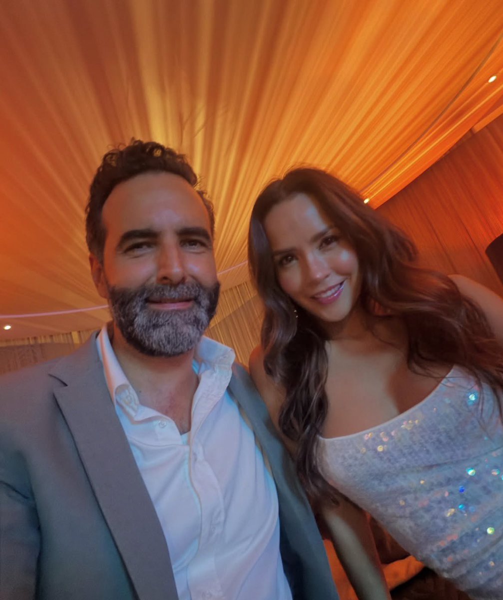 DulceBucheet's tweet photo. Arturo Barba y Carmen Villalobos en detras de camara de SSSHP4 🎬✨ || #ssshp4 #arturobarbaycarmenvillalobos https://t.co/DddXr8ePqd