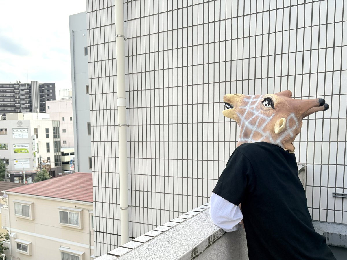 onsquare2's tweet photo. おはようございます！🦒
今朝の埼玉県川口市の天気は晴れ☀
#企業公式が朝の挨拶を言い合う
外回りなんてそんな多くないのに
行く日に限って毎年台風くる
今年の夏も試練でうす

今週もよろしくお願いします🌟 https://t.co/Z9d5hVneo3