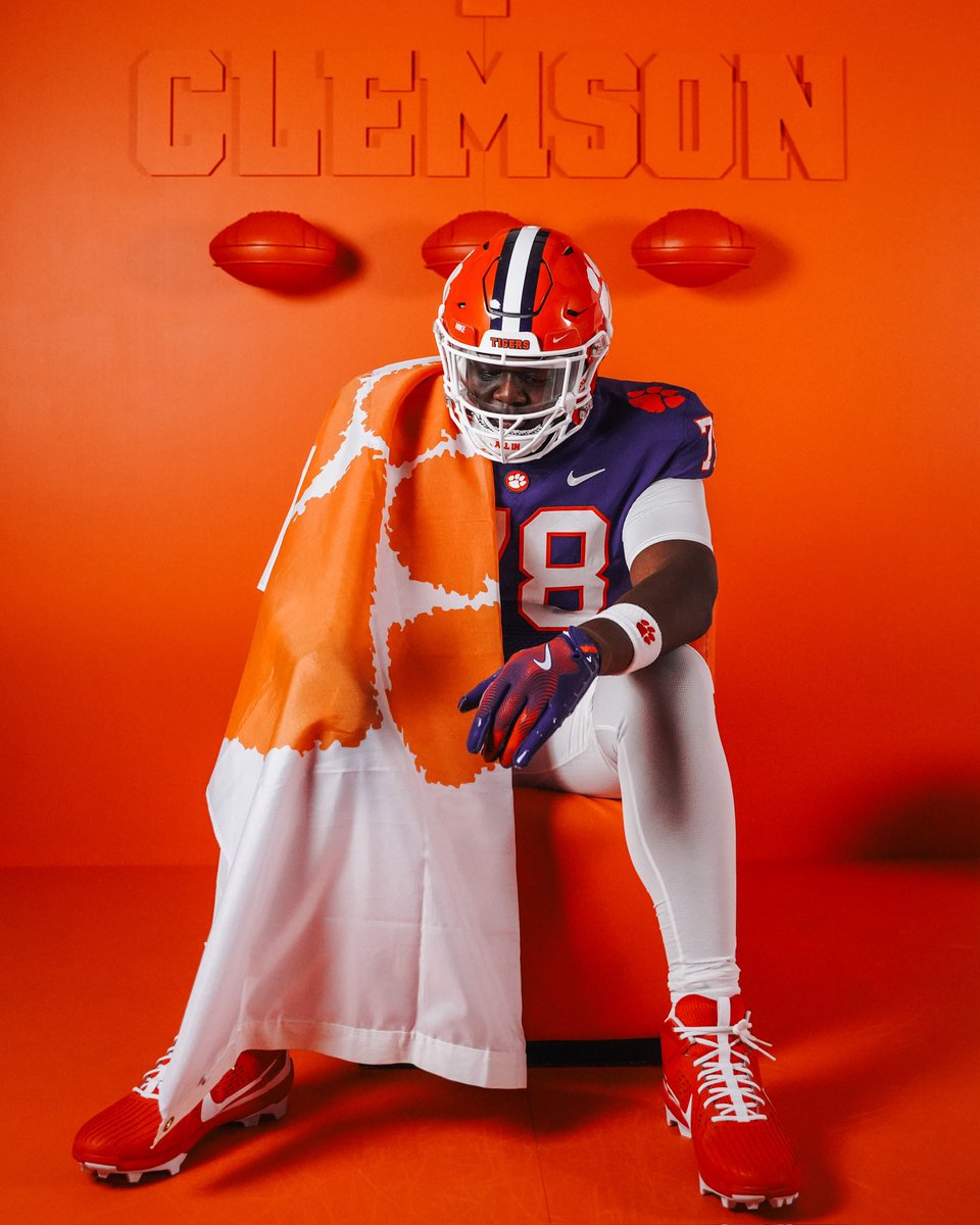 Elijah_M78's tweet photo. Mi Casa 🏡
@CoachMattLuke @ClemsonFB https://t.co/wtuewyDG8n