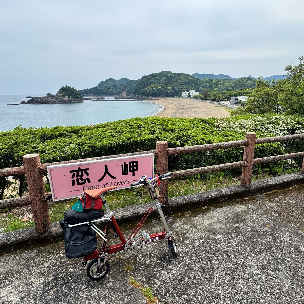 potarist0's tweet photo. #5月を写真4枚で振り返る

5月は新車のキャリミ三昧+父。birdy GV毎週乗り回してるそうです。 https://t.co/D3UhOMt2id