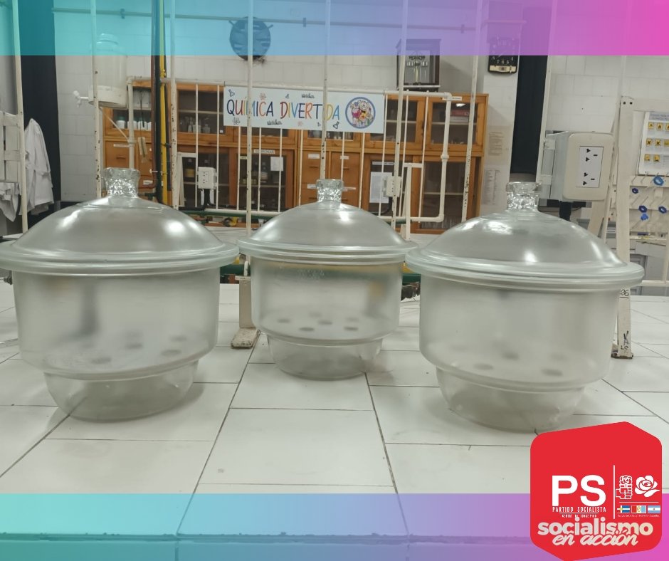 julioblatter's tweet photo. ¡Acompañamos a la educación técnica de #SanJerónimoNorte.
​Ante el desperfecto de un equipo clave en el laboratorio de la E.E.T.P. N° 696, gestionamos junto al Dip. Pcial @mcuvertino  un aporte económico para que la institución adquiera 3 nuevos desecadores. #SocialismoEnAccion. https://t.co/SWFGyHrodN