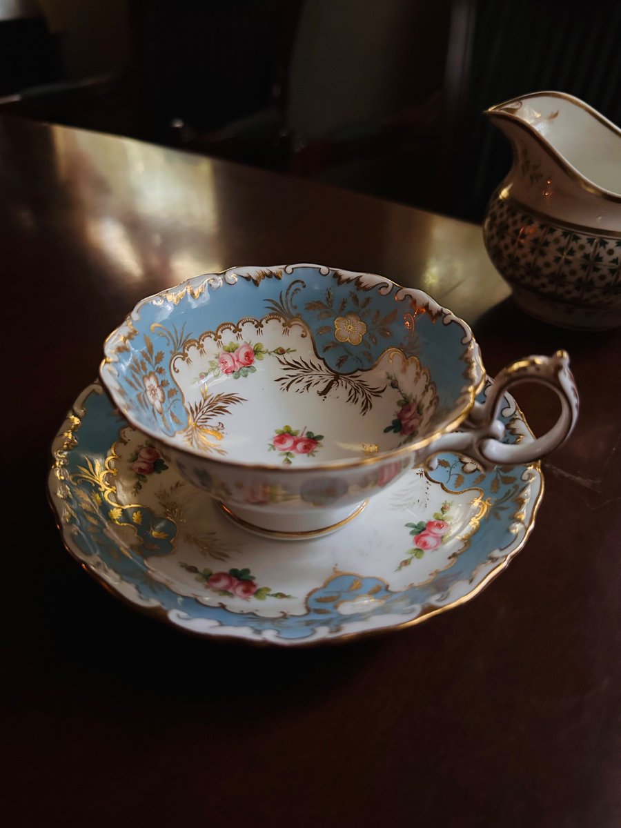 ミントン 1895年頃 Qシェイプ ミントン窯で1835年頃に製作されたこの