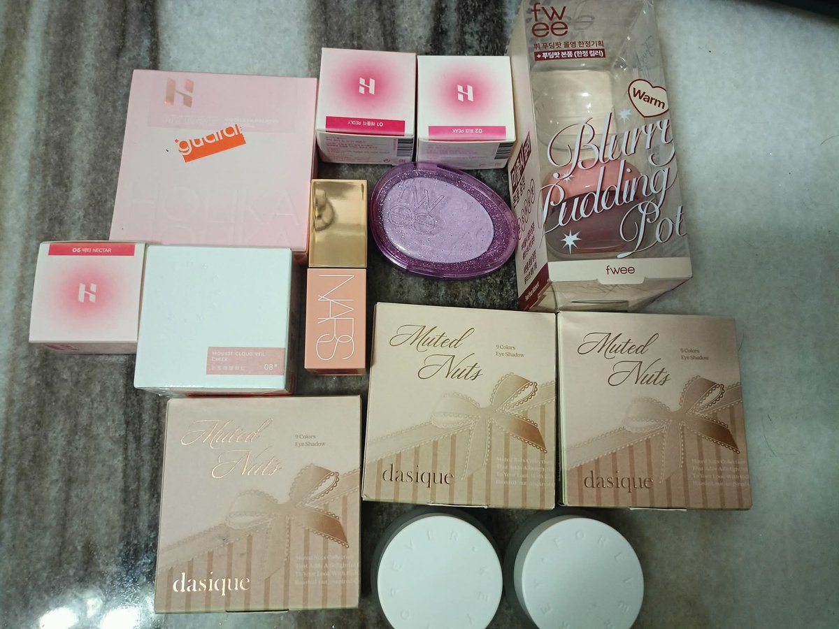 PraepiphatP's tweet photo. 🔥SALE🔥ส่งต่อคสอ สกินแคร์ราคา รส ค่า❤ #ส่งต่อสกินแคร์ #ส่งต่อสกินแคร์มือสอง #ส่งต่อสกินแคร์มือ2 #คสอเกาหลี #พร้อมส่ง #สกินแคร์เกาหลี  #เครื่องสำอาง #สกินแคร์มือสอง #สกินแคร์มือ2 #ส่งต่อ  #พร้อมส่ง #dasiqueส่งต่อ #Dasique #laglace https://t.co/AqXTt0qjcD