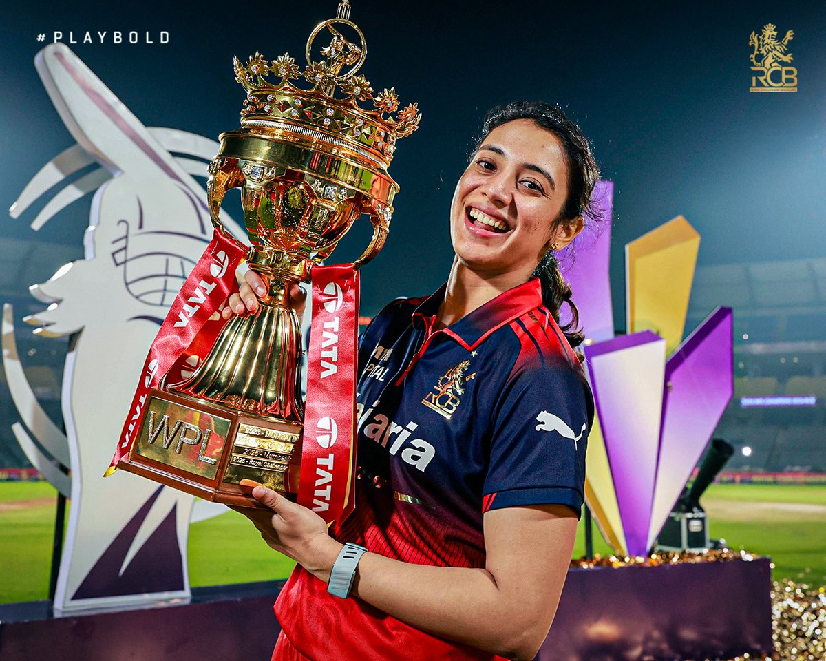 cherrryblssom's tweet photo. My Captains 🏆❤️

This is RCB heritage ❤️ https://t.co/72zERxpaix