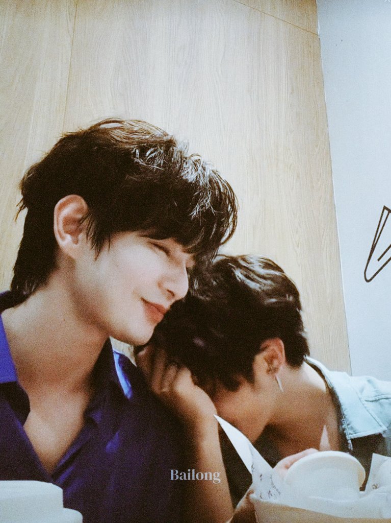 acequinx's tweet photo. #SanYi  AU🔞

College Boy Chu San goes home beaten up again by Rowdy Liu Yi, cursing him and waiting to get rid of his bullies. 

Only to wake up the next day, 10 years later, married to the man, who is grumbling at him for leaving him tied up all night and worst of https://t.co/vmEXi2817v
