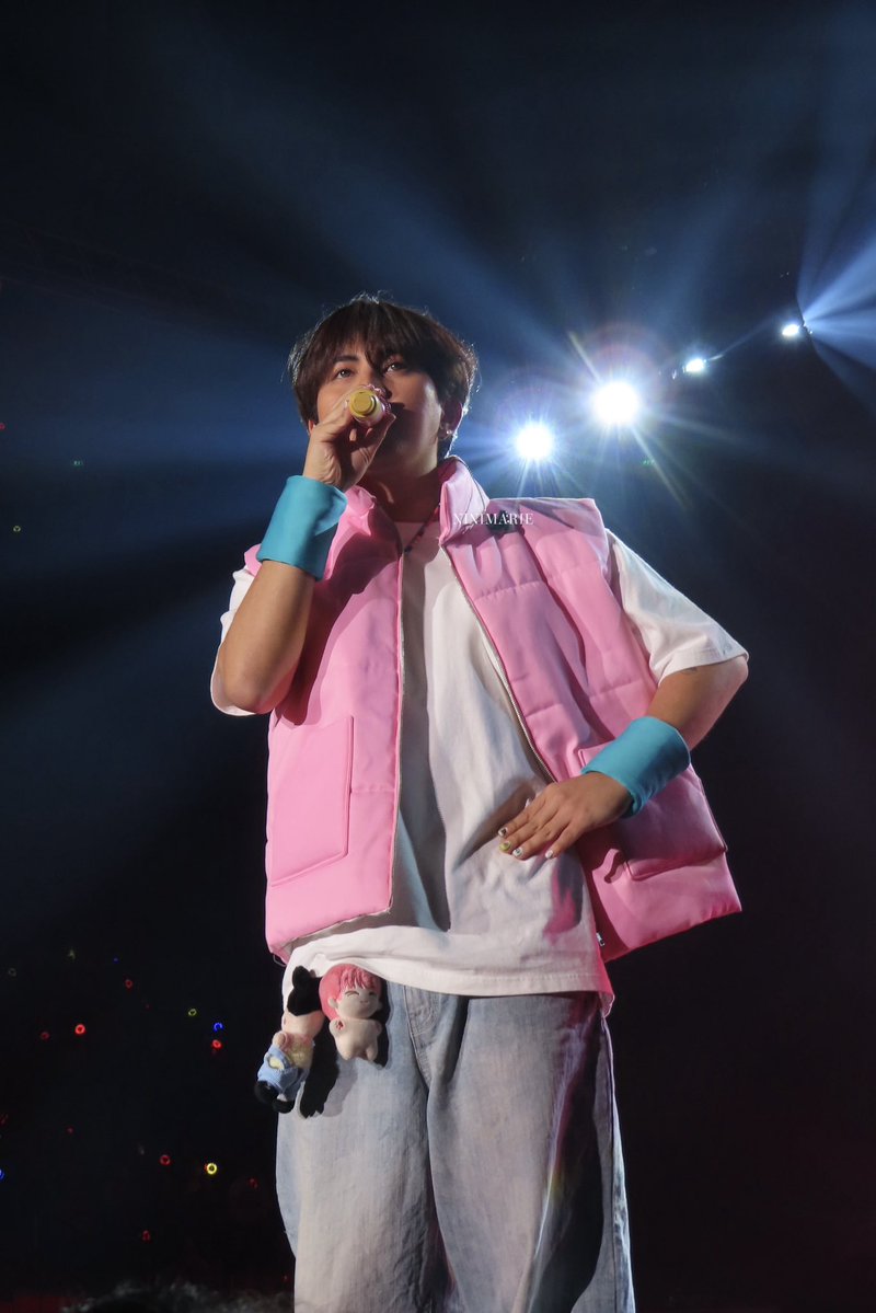 KennChick's tweet photo. ᰔᰔᰔ 𖦹 05.30 | habangbuhay pansamantala ໒꒱ 

₊‧꒰ა❤︎໒꒱ ‧₊

MAKI KOLORS THE WATSONS STAGE
#OwnTheMoment
#WatsonsPlaylist2026
#Maki @clfrnia_maki https://t.co/aFFfhXYlOK