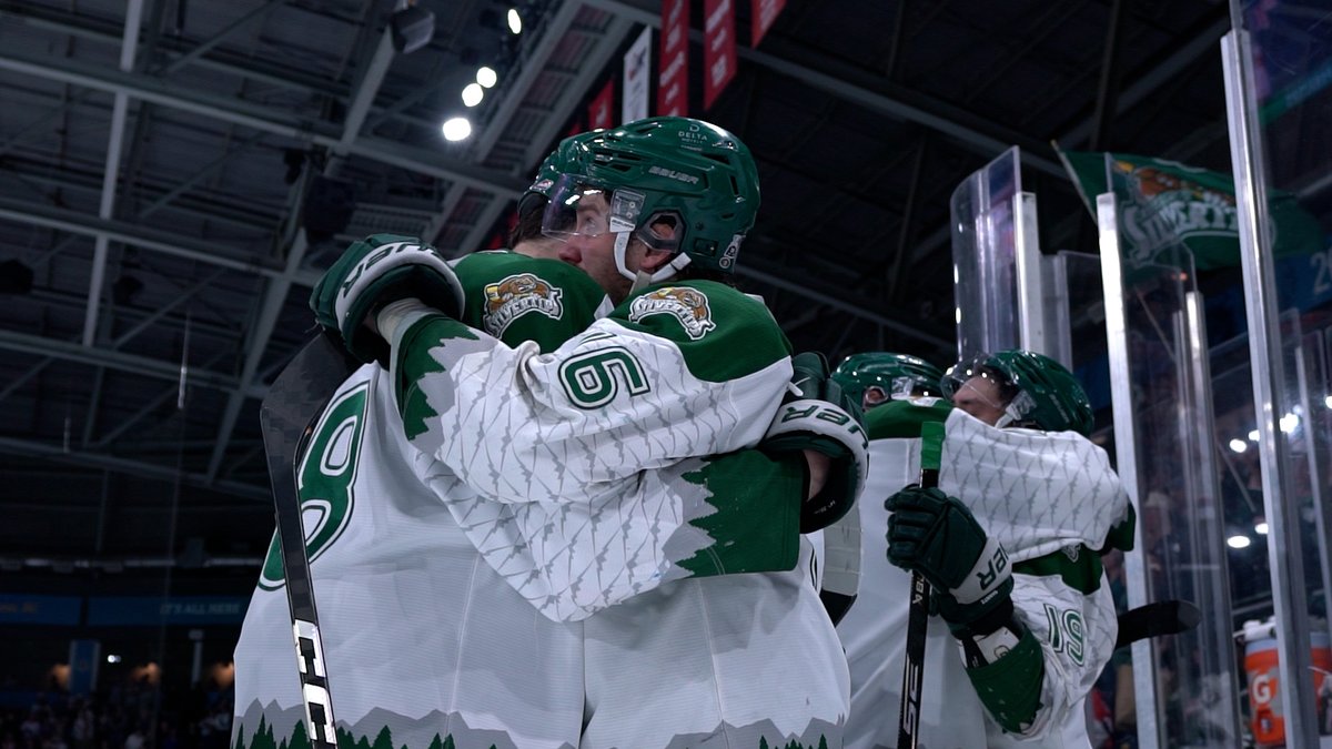 TheWHL's tweet photo. 91 games.
Franchise-record 57 wins.
Second consecutive Scotty Munro Memorial Trophy.
First Ed Chynoweth Cup in franchise history.
No back-to-back losses.
Here’s to the greatest team in @WHLsilvertips  history! https://t.co/KEFE2nB8zT
