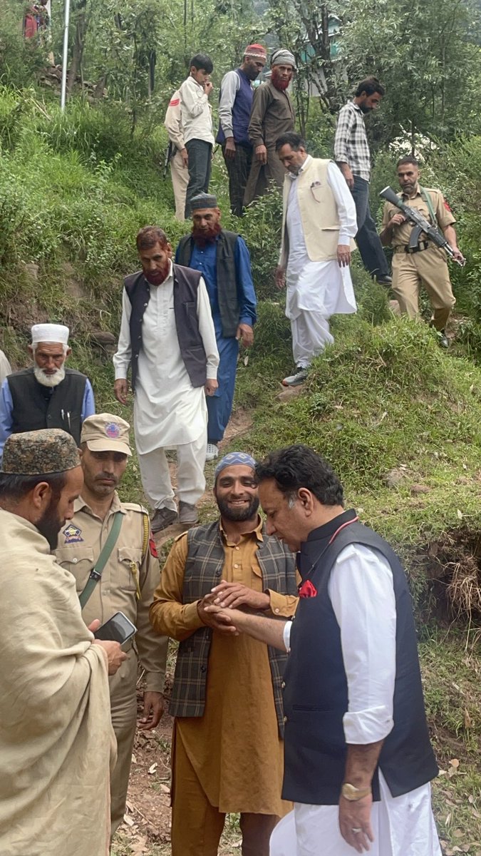 chzulfkarali's tweet photo. Visited #Draj to Condole the demise of #kasim_Din , spend sometime with family and conveyed my solidarity and pray to Allha for peace to the departed soul. https://t.co/ZSWHVGsFOO