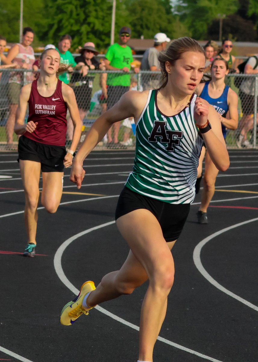 LVMYPack's tweet photo. Fischer in the 400...heading to State. https://t.co/twXcUaSAQS