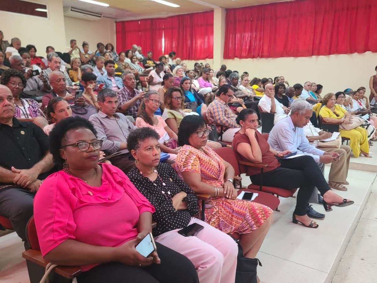 UOCuba's tweet photo. Se desarrolló en el día de ayer la Conferencia Científica Metodológica (CONCIMET 2026) y evento de base Pedagogía 2027 bajo el lema "La gestión del proceso de formación de pregrado desde la semipresencialidad y el perfeccionamiento de los planes de estudio E". #UniversidadCubana https://t.co/VOwH4nP53L