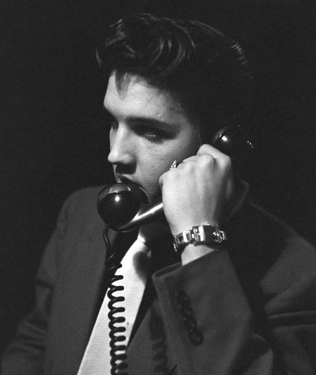 epxii2's tweet photo. ~ 📞🖤 https://t.co/7XxHKKKAJf