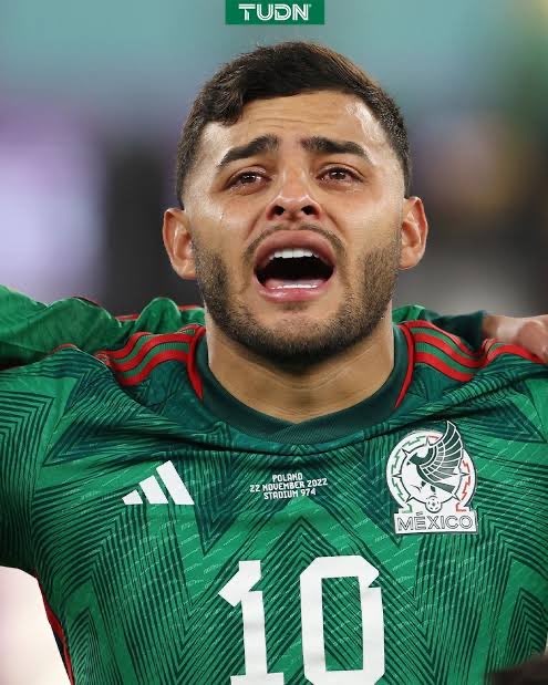 termiyt_'s tweet photo. Yo diciendo que me vale madres la selección Mexicana viendo este video: https://t.co/AO4mhcswJV