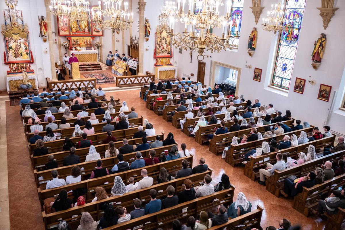 MaryOratory's tweet photo. The St. Mary's Family welcomed His Excellency Gerard W. Battersby, Bishop of the Diocese of La Crosse, WI. on his first official visit to the Oratory. What a truly joy filled day! Thank you, dear Bishop! 

MANY more photos of the day here: 
https://t.co/2TmmcboQsV https://t.co/qRfYGC3puz