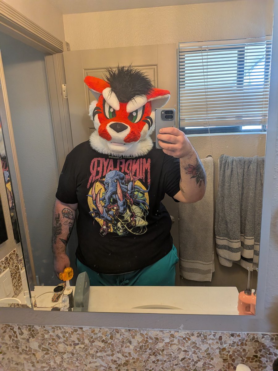 MuscleMagnus's tweet photo. In and out of suit ;p https://t.co/A4ezNiHUkH