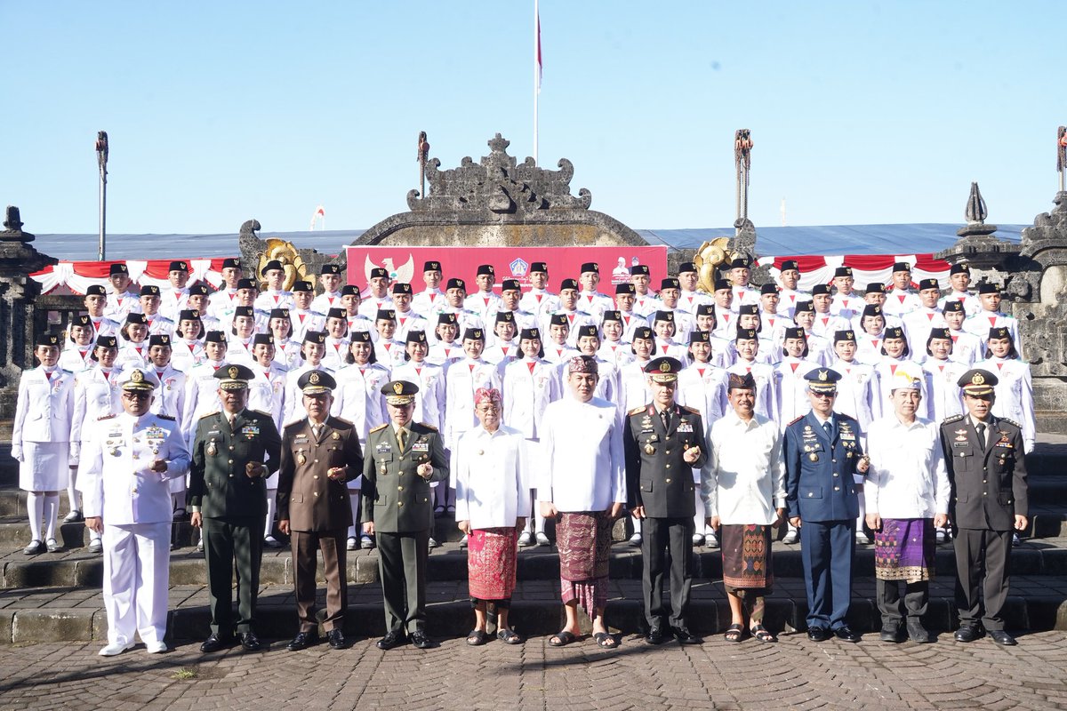 Korem163's tweet photo. Danrem 163/Wira Satya Hadiri Upacara Peringatan Hari Lahir Pancasila Tahun 2026 https://t.co/jBEdPpZTVh