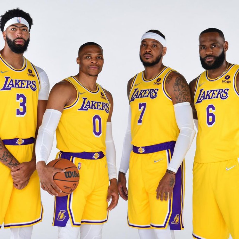Lakers Lead tweet media