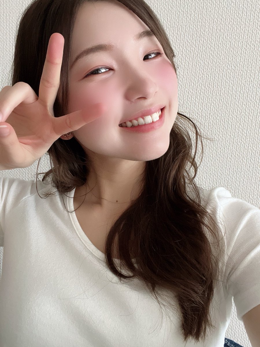 mayu tweet media