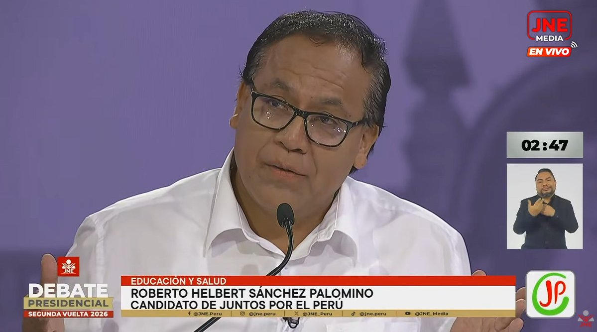 Aderly's tweet photo. 🚨 #LOÚLTIMO |  Roberto Sánchez a Keiko Fujimori: " Usted es increible señora Keiko, habla de becas, pero el Congreso que usted dirige no ha querido asignar presupuesto para becas que usted es responsable. Y, sin embargo, su presidente del Congreso, se aumentó el presupuesto en más de 1500 millones de soles. Eso es una inconsistencia total. No le creemos"