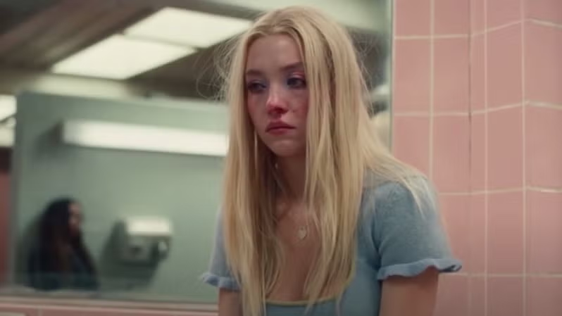 jojojorge_'s tweet photo. euphoria manteniendo vivos los valores tradicionales de ver a cassie toda hecha mierda en el final de temporada 🩷 https://t.co/4ImJzZZ70k