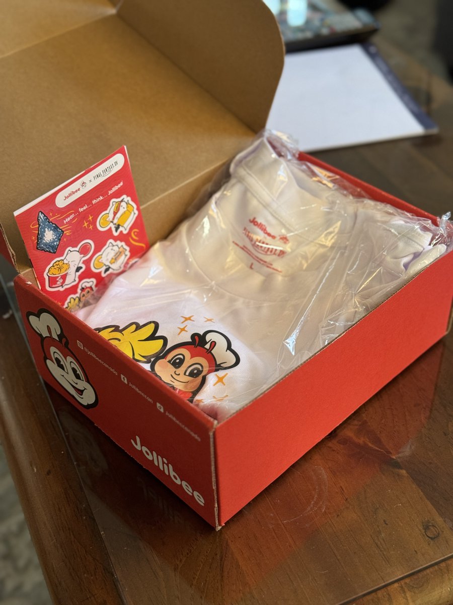 DozzerVT's tweet photo. Jollibee x FFXIV shirt came in.

Now I’m a true Filipino FFXIV fan 🇵🇭 https://t.co/98AylsBLQJ