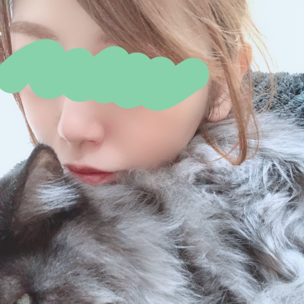 みか@HOWEVER tweet media