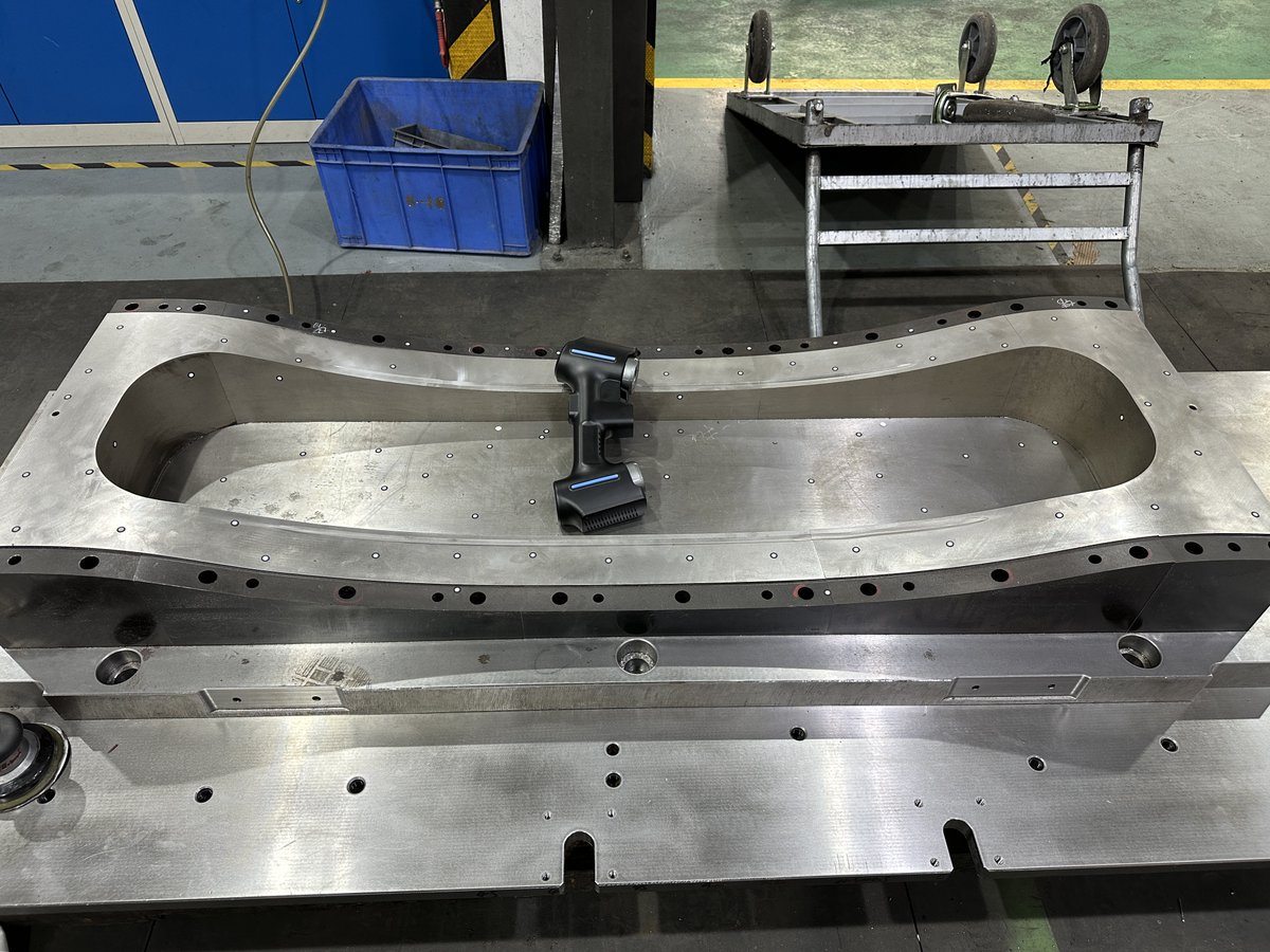 ScanSphere's tweet photo. AlphaScan leverages advanced blue laser technology with three adaptive scanning modes: a 50-line high-speed mode for broad surfaces, a 7-line fine-detail mode for intricate geometries, and a single-line deep-hole mode for capturing recessed features traditional scanners miss. Coupled with AI-powered reconstruction algorithms, it ensures clean, watertight meshes and accurate deviation analysis straight out of the box. When paired with optional photogrammetry markers, volumetric accuracy improves to 0.015 mm + 0.025 mm/m—critical for metrology-grade applications across automotive, rail, and energy sectors.
#3DScanning #3DScanner #Manufacturing #Engineering #3DPrinting #Tech #INSVISION #AlphaScan