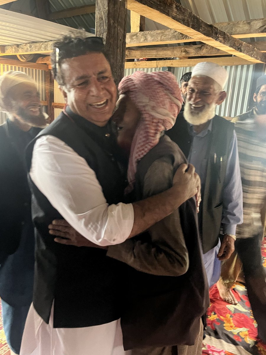 chzulfkarali's tweet photo. Thank you for your love and affection.. https://t.co/IPiZMR62Jl