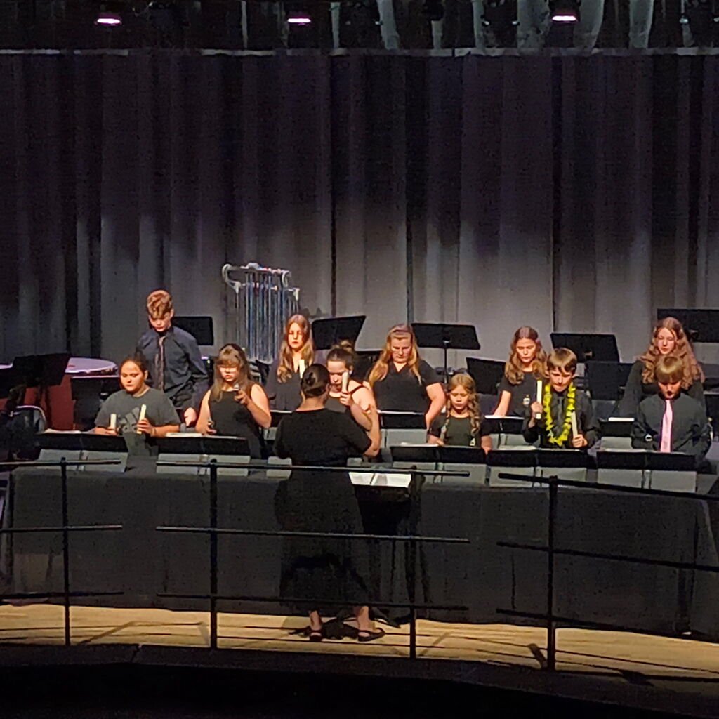 CorinthNY's tweet photo. Riverhawk Spotlight on the Arts!
A shout out to all of the performers in the CMS 5-6 concert! Our student musicians performed with their upper classmen mentor musicians for an enthusiastic audience! Keep up the great work, Riverhawks! 
#RiverhawksArtsEducation https://t.co/iEhrwe4fD4
