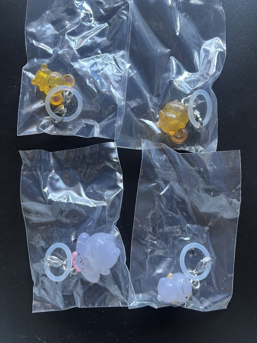 U2pAa's tweet photo. 交換希望
譲→ポムポムプリンめじるしアクセサリー（画像参照）

求→サンリオ　BONBON DROPミニチュアチャームまたは未所持シール（ご提示してくださったもので検討致します。）

郵送または都内手渡し希望です！
お気軽にお声掛けください！ https://t.co/zckMbepHZh