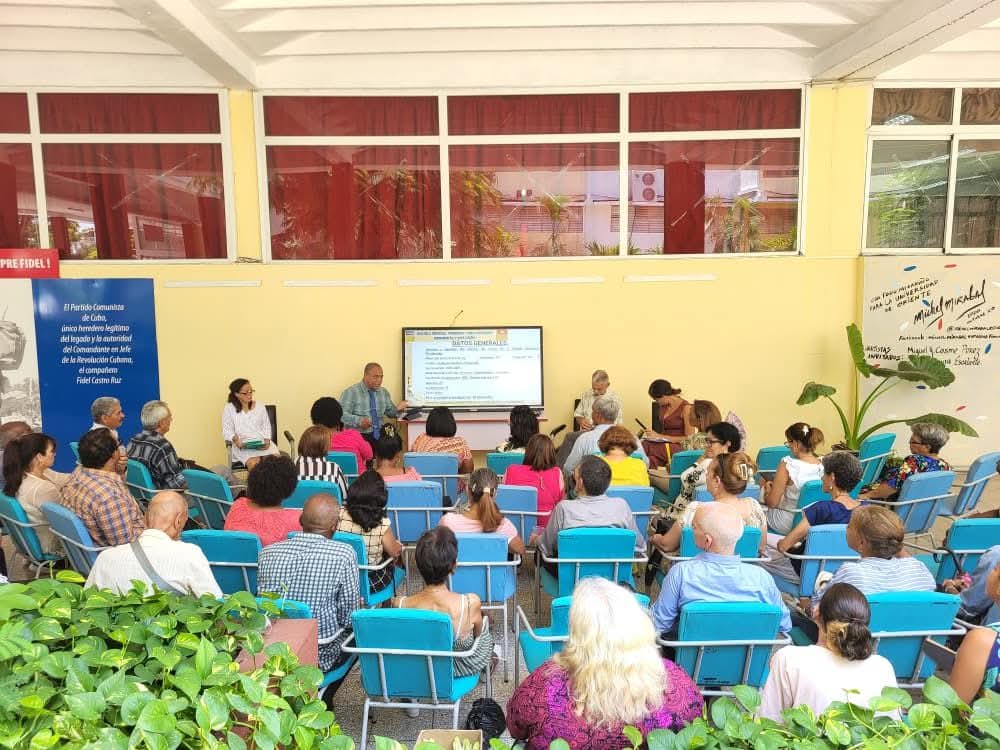 UOCuba's tweet photo. @DianaSedalYanes @WalterBG_MES @CubaMES @marthadelcmv @Reynaldo_VZ @modesto_gc @FreiderSantana @YohandraSemanat @MatyManzano65 @IsraelCalderin Concimet 2026 en la UO, sesionó en 4 comisiones de trabajo. El programa también incluyó  una expo de grupos científicos estudiantiles y el panel "Buenas prácticas científicas para hacer sostenibles las experiencias inclusivas en la atención a necesidades educativas especiales". https://t.co/3Nip2Kg4qF