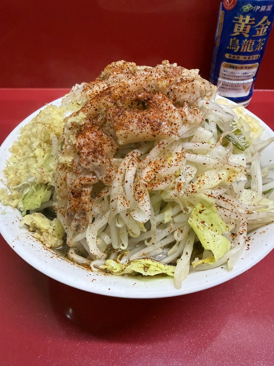 deromen26's tweet photo. ラーメン二郎越谷店☀️

6月は【コシジ】から
1stﾛｯﾄ🙇

小ラーメン+しお変更+生姜

巨大な豚が旨味全開で最幸
柔らかめの麺とコシジ汁でたまりません🤤
来るたびに旨くなってるよね

今月もよろしくお願いします🙇
ご馳走様でした〜😍😍😍 https://t.co/9dhyIfPXqL