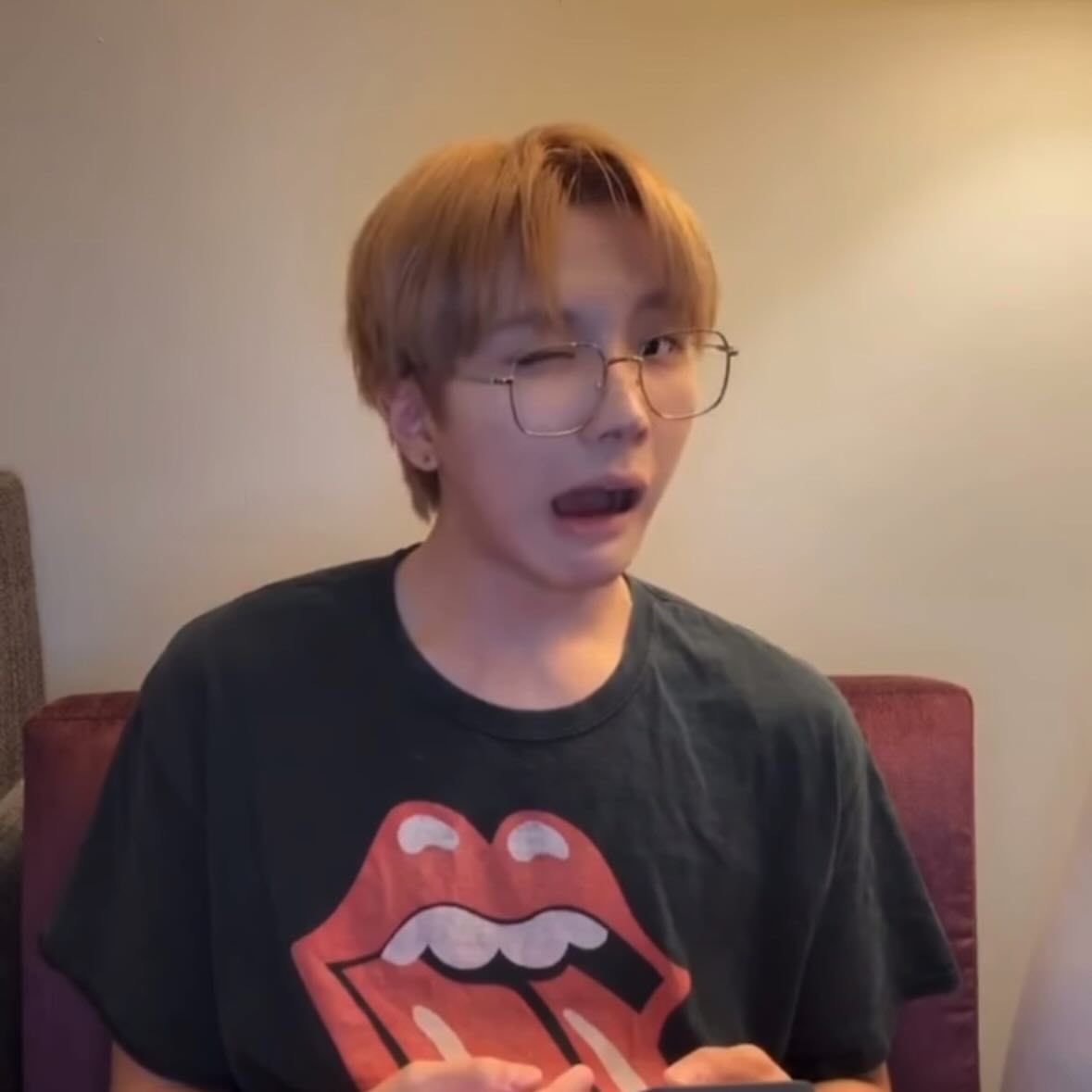 유자 tweet media