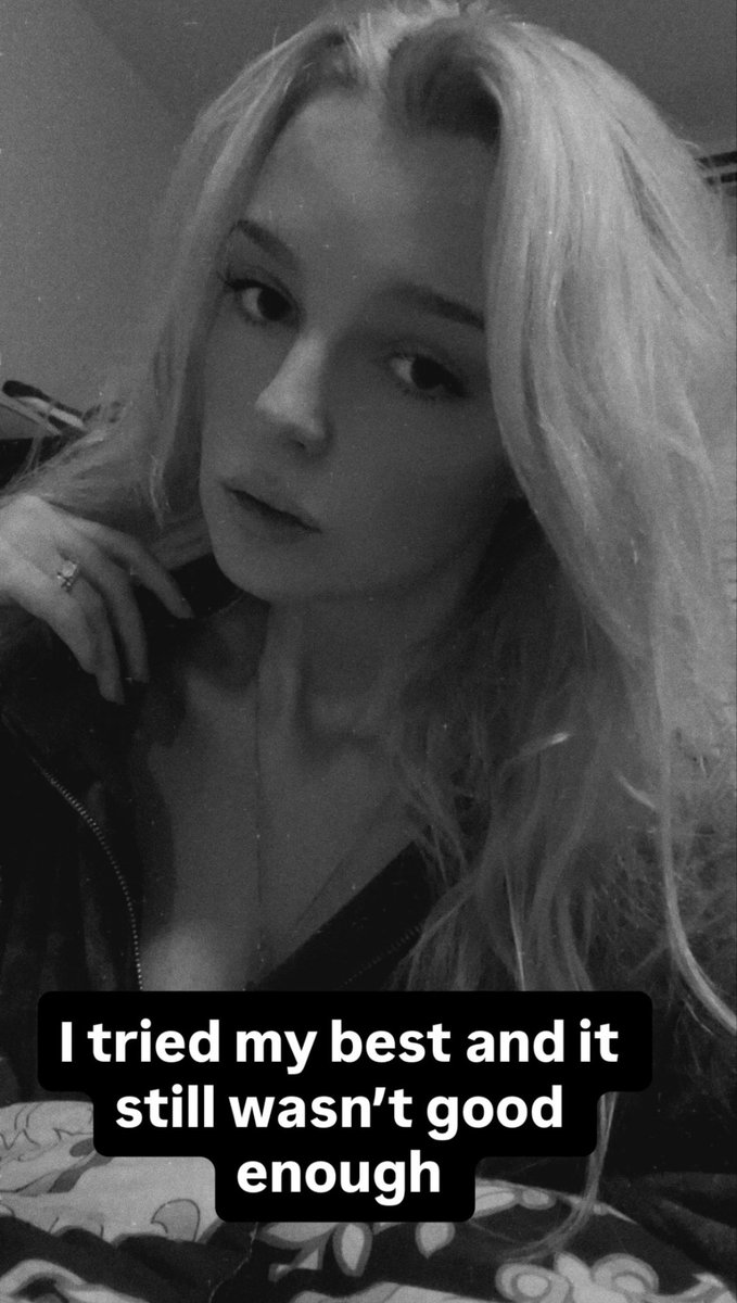 Eva 🖤 tweet media
