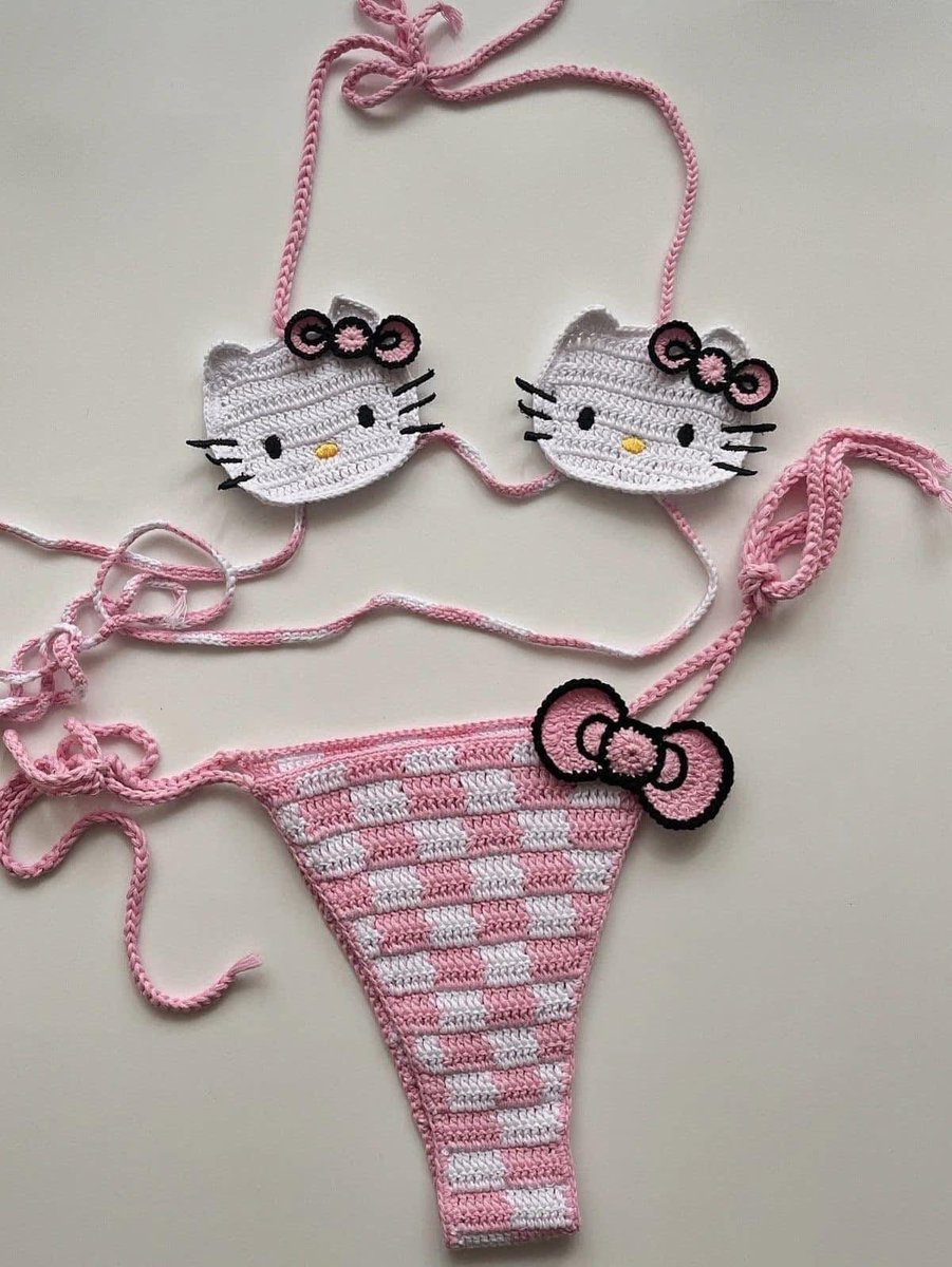 juliethardt's tweet photo. When I say I want a new bathing suit I’m talking about these😍😍😆 no plain ones! https://t.co/w2kkubabzE