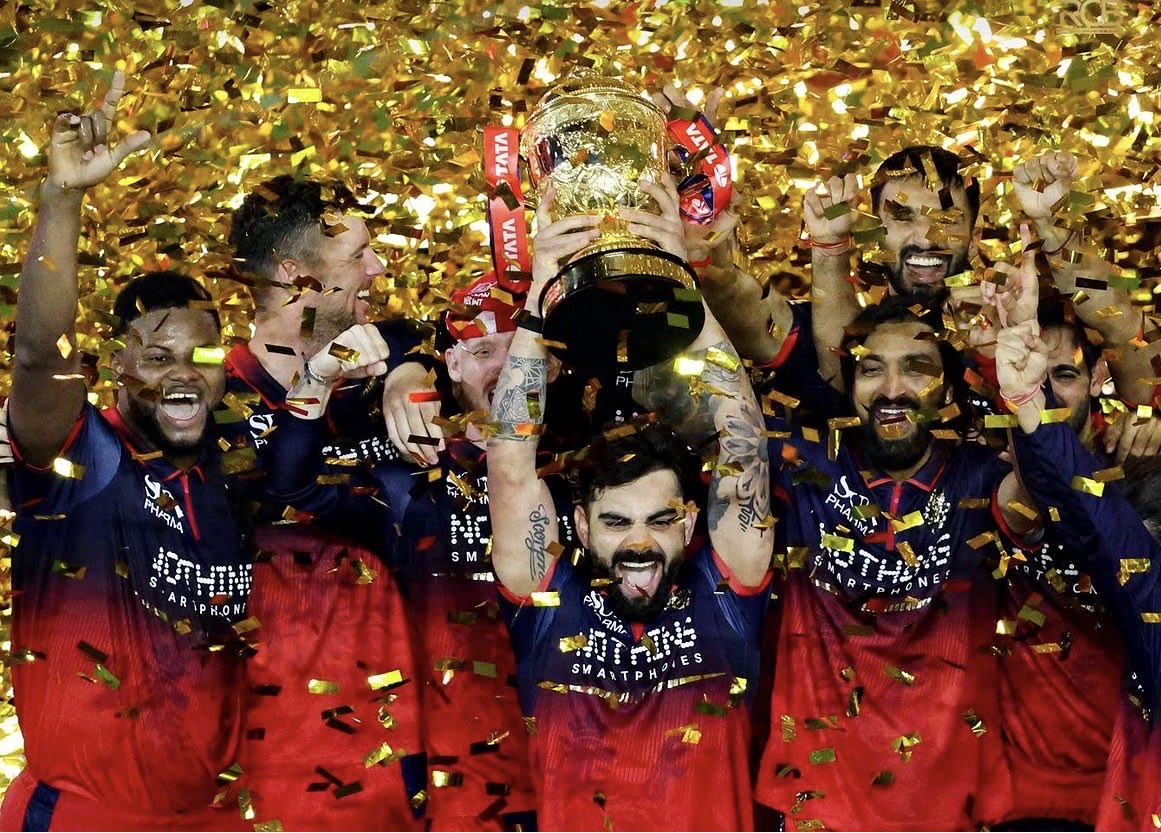 saqibjavid04's tweet photo. Some teams win trophies.
Some teams create history.

RCB did both. 🏆❤️

#RCB #PlayBold #Champions#virat Kohli https://t.co/1e4AxZofbK