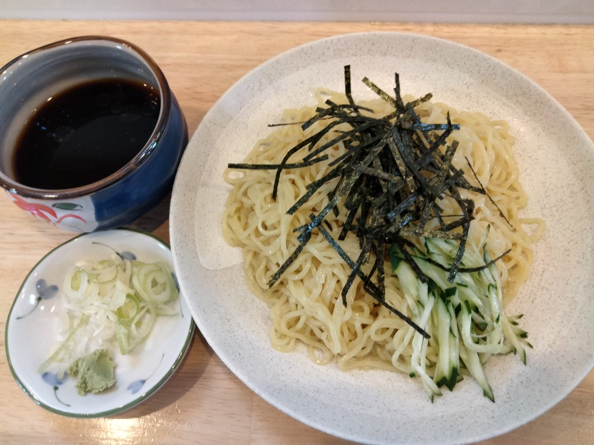 8C2CZE4rxDBw15w's tweet photo. 常陸大宮市　塩子屋
中華ざる(醤油)＋チャーハン
冷たく締められたツルシコ麺がめちゃ旨👍💯暑い日には冷たい麺に限りますね🤭塩子屋さんと言えばこの赤いチャーハン、一度は食べてみてね🫡美味しかったです。ご馳走様でした😊 https://t.co/wHSVjD1Cec