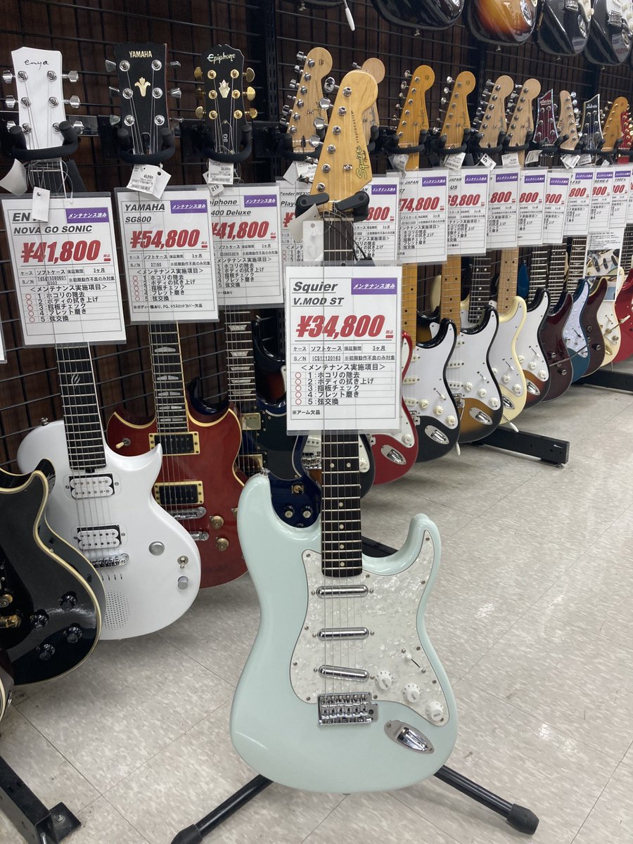 BotarumachiINST's tweet photo. 【🎸ギター入荷情報🎸】
🌟🌟
Squier
V.MOD ST
入荷致しました！

🎶試奏コーナーもございます🎶
2階楽器コーナーにてお待ちしております

＃ギター好きな人と繋がりたい #ブックオフ綱島樽町 ＃新綱島 ＃Squier https://t.co/yfYPsZ4LP1
