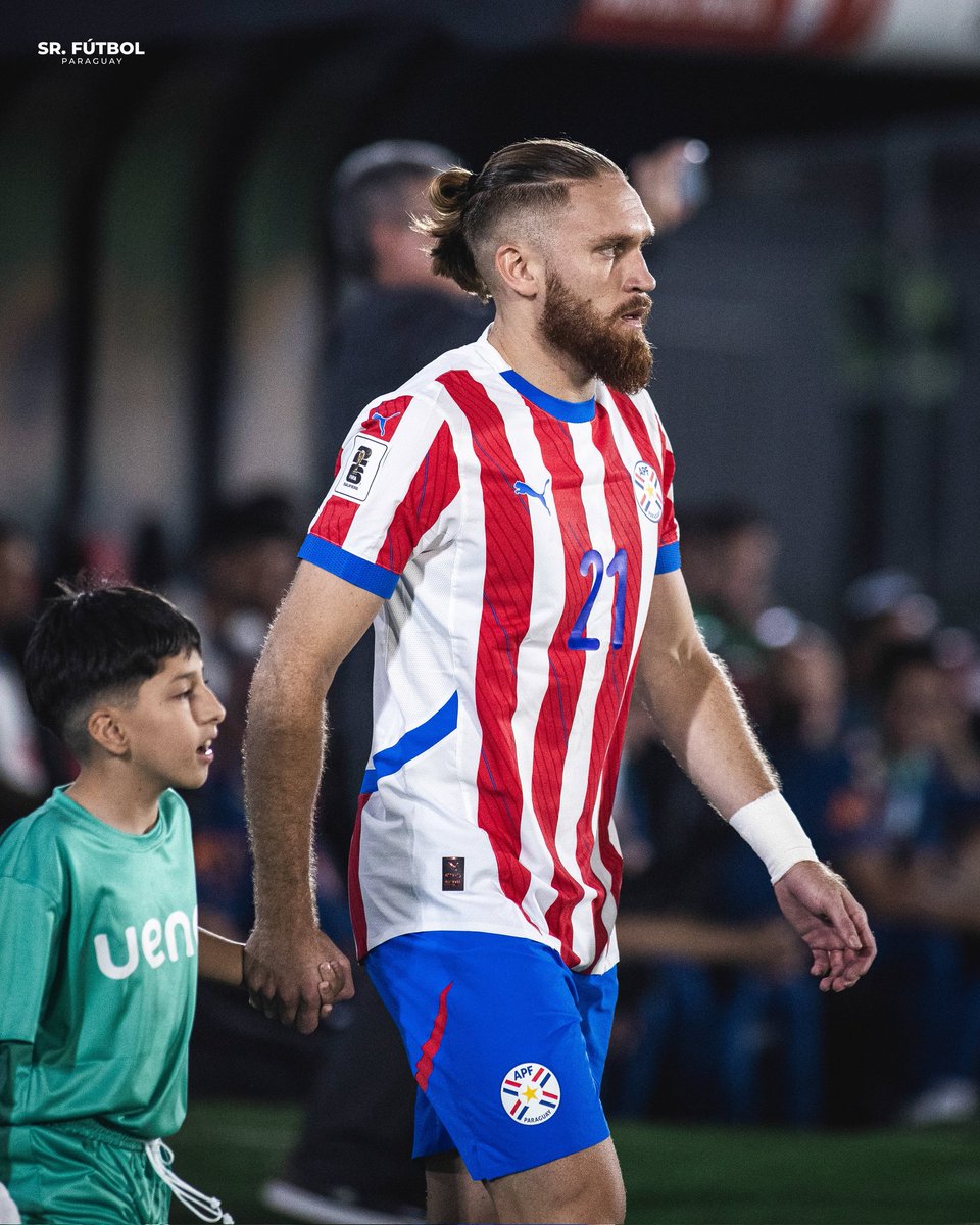 mickyale1's tweet photo. Todo un país quería que el Vikingo esté en el mundial... tiene carácter y un buen momento en su club...
El único que realmente faltaba...! https://t.co/226diBytod